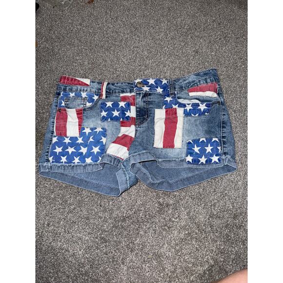 L.E.I Ashley low rise lag denim shorts size 15 - Picture 1 of 6